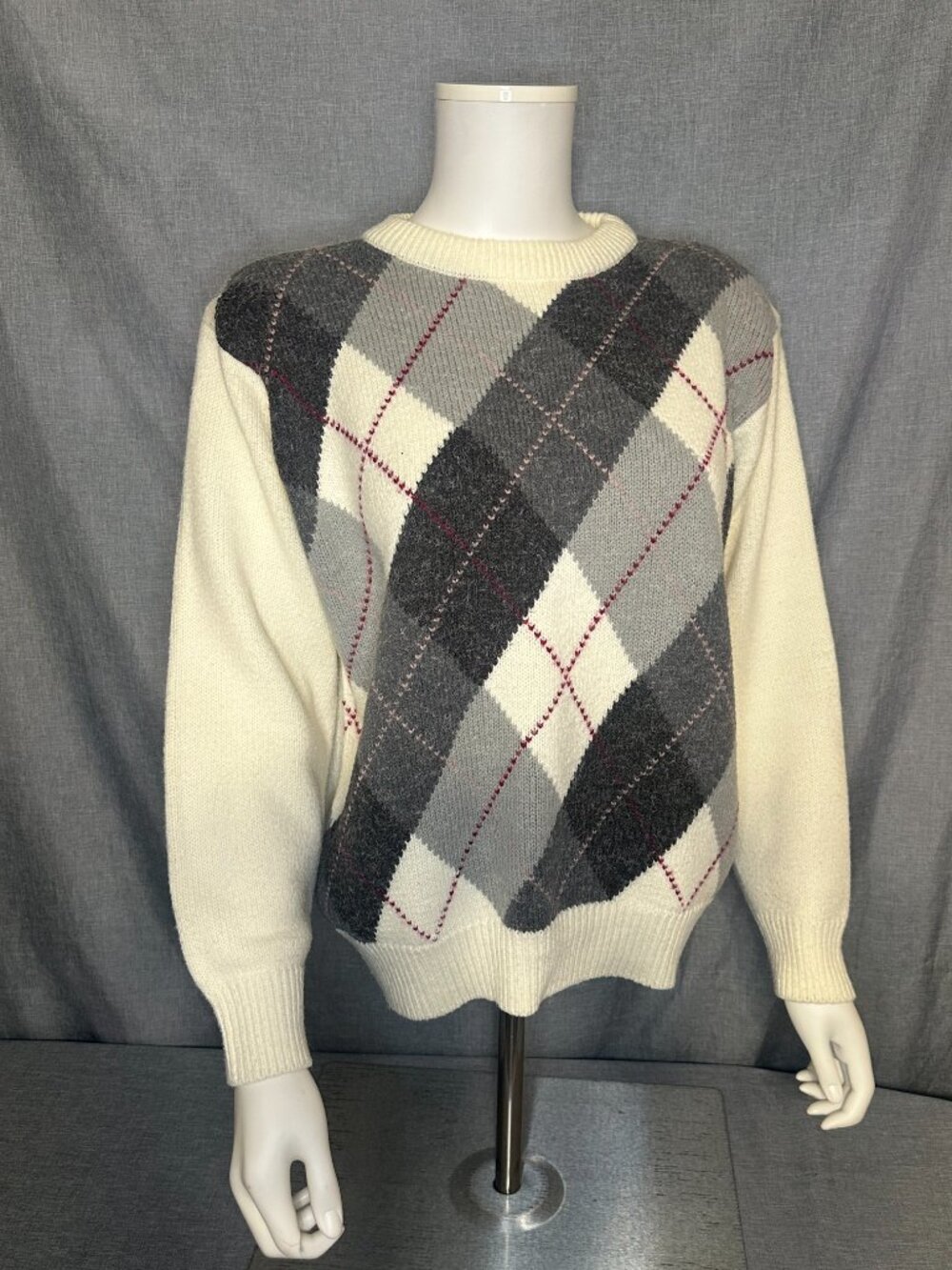 Vtg Alfred Dunner Sweater Large Argyle Gray Ivory Made in USA 90s Crew Neck